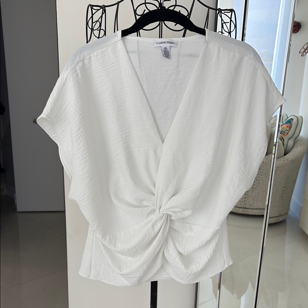 Calvin Klein Women's Elegant White Twist Blouse